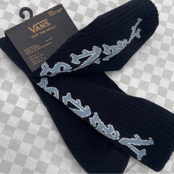 Vans Road Stop Crew Socks (1 pair)
Style VN000NCHBLK - Picture 4 of 16